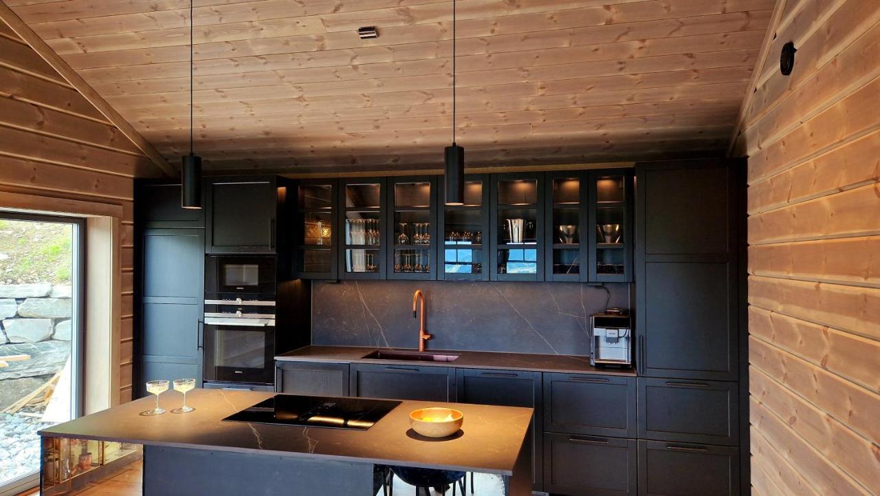Mlodge - The Mountain Lodge Sogndal Buitenkant foto